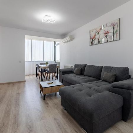 Monaco Grand Apartments By Citybookings Букурещ Екстериор снимка